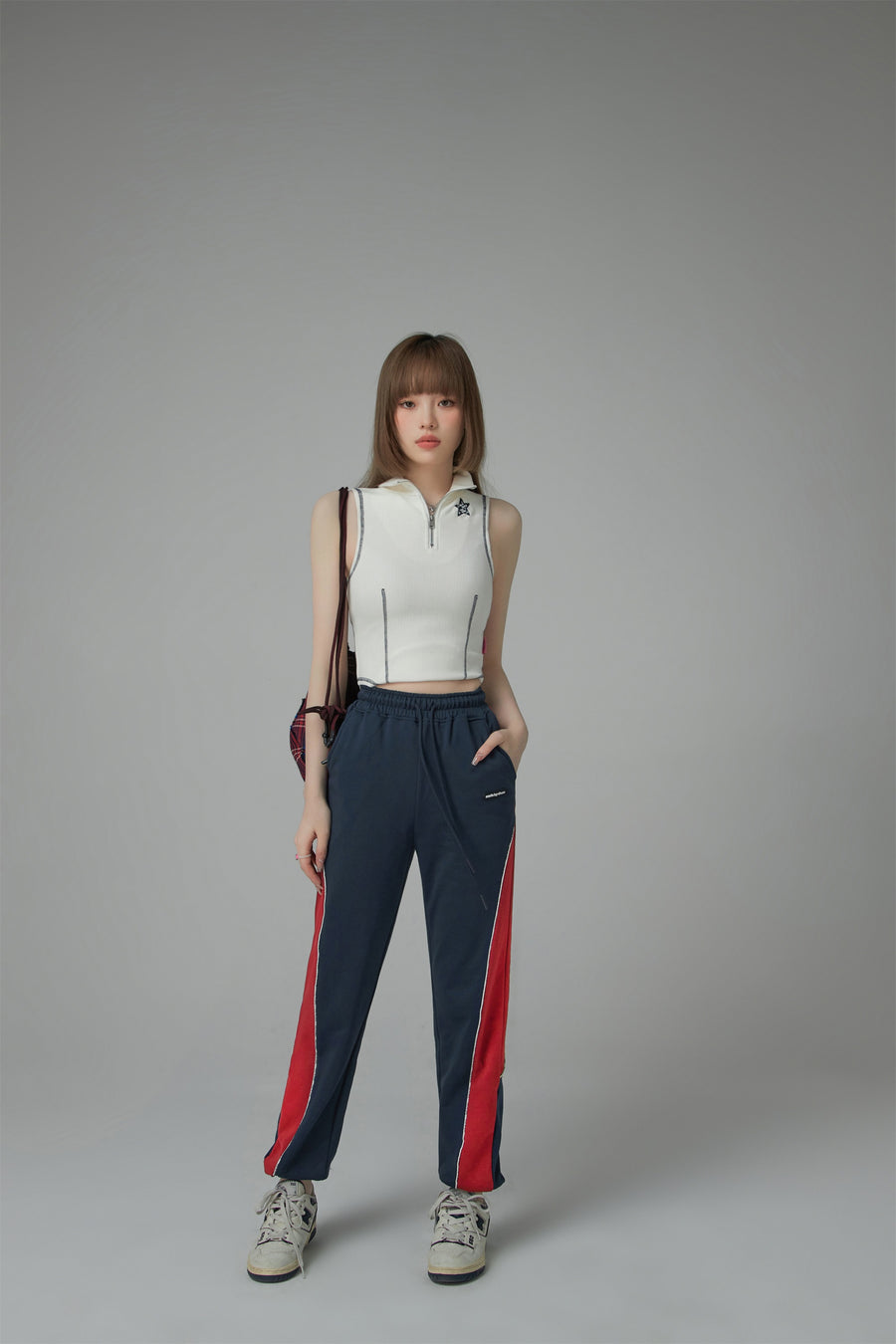 CHUU Contrast Colors Jogger Pants