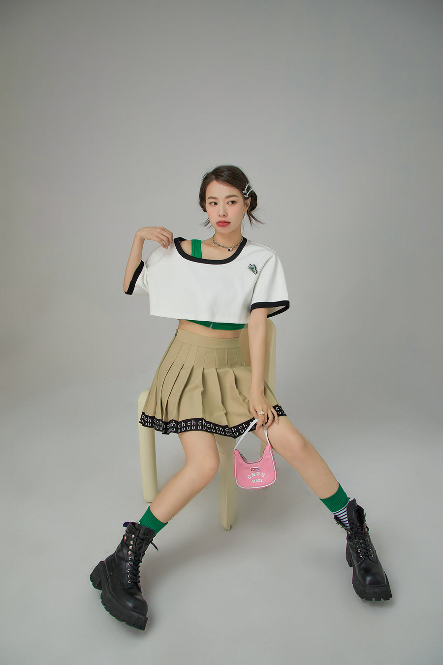 CHUU Boat-Neck Loosefit Crop Top