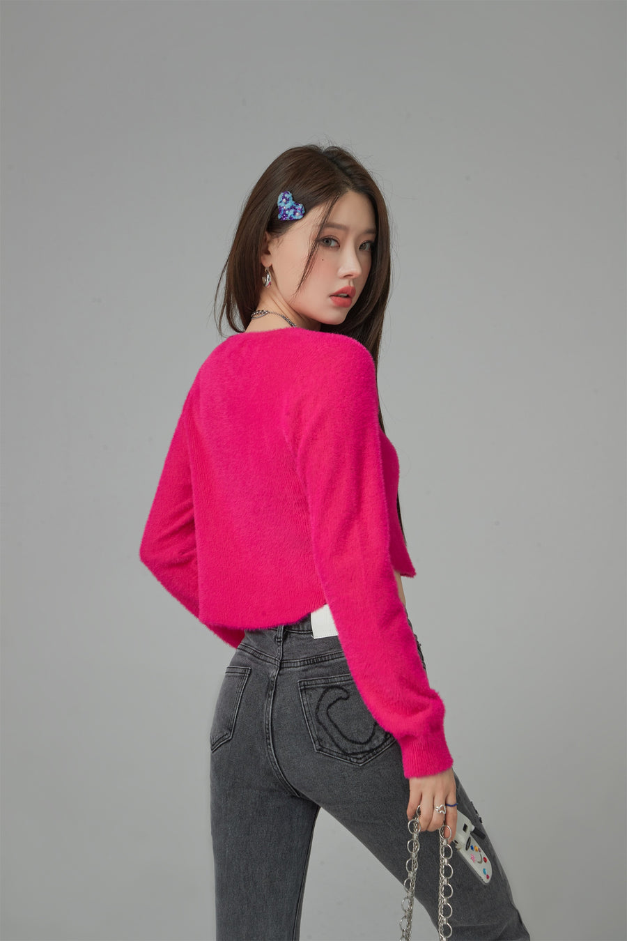 CHUU Chase The Dream Cropped Knit Sweater