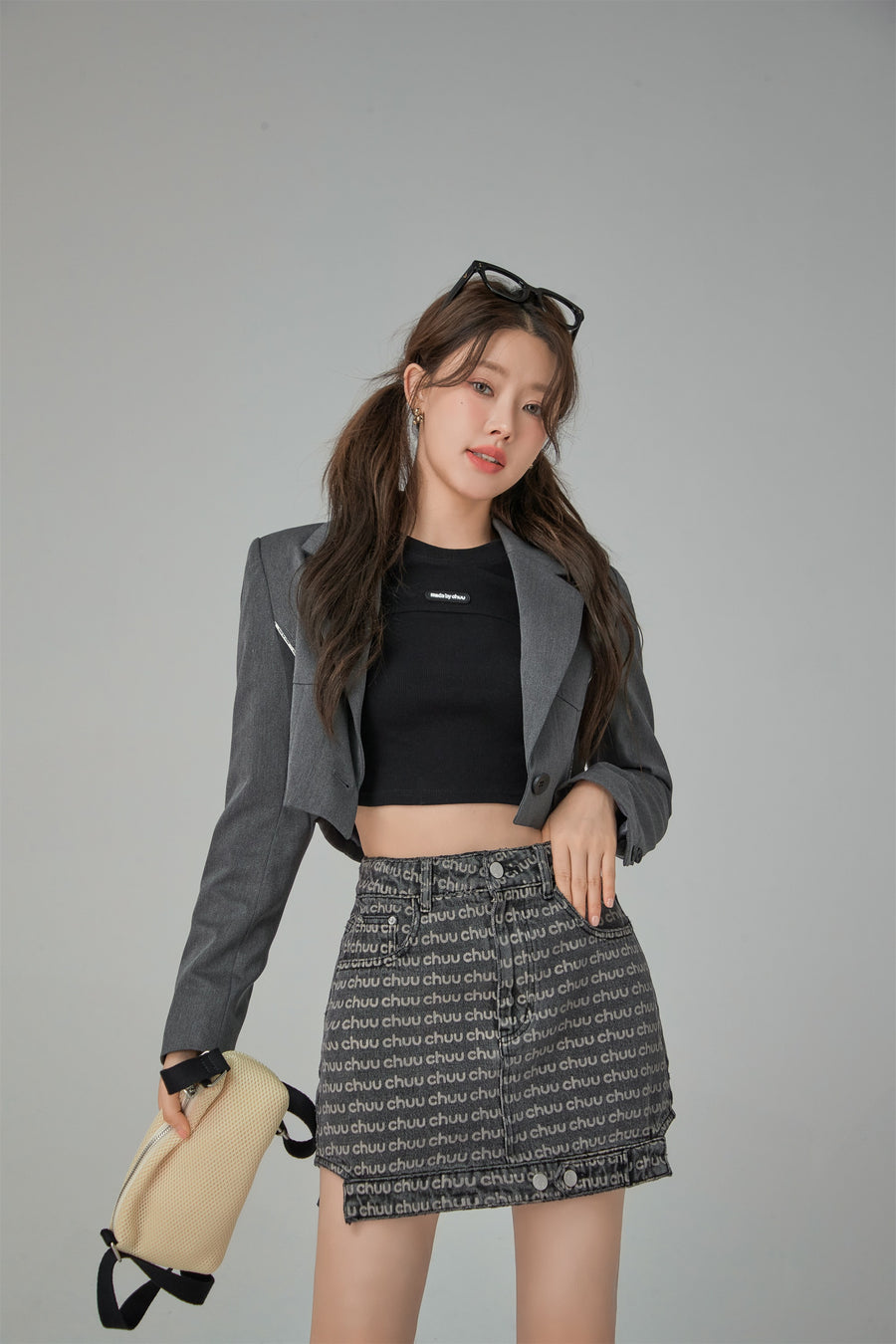 CHUU Slit Shoulder Long Sleeve Crop Top