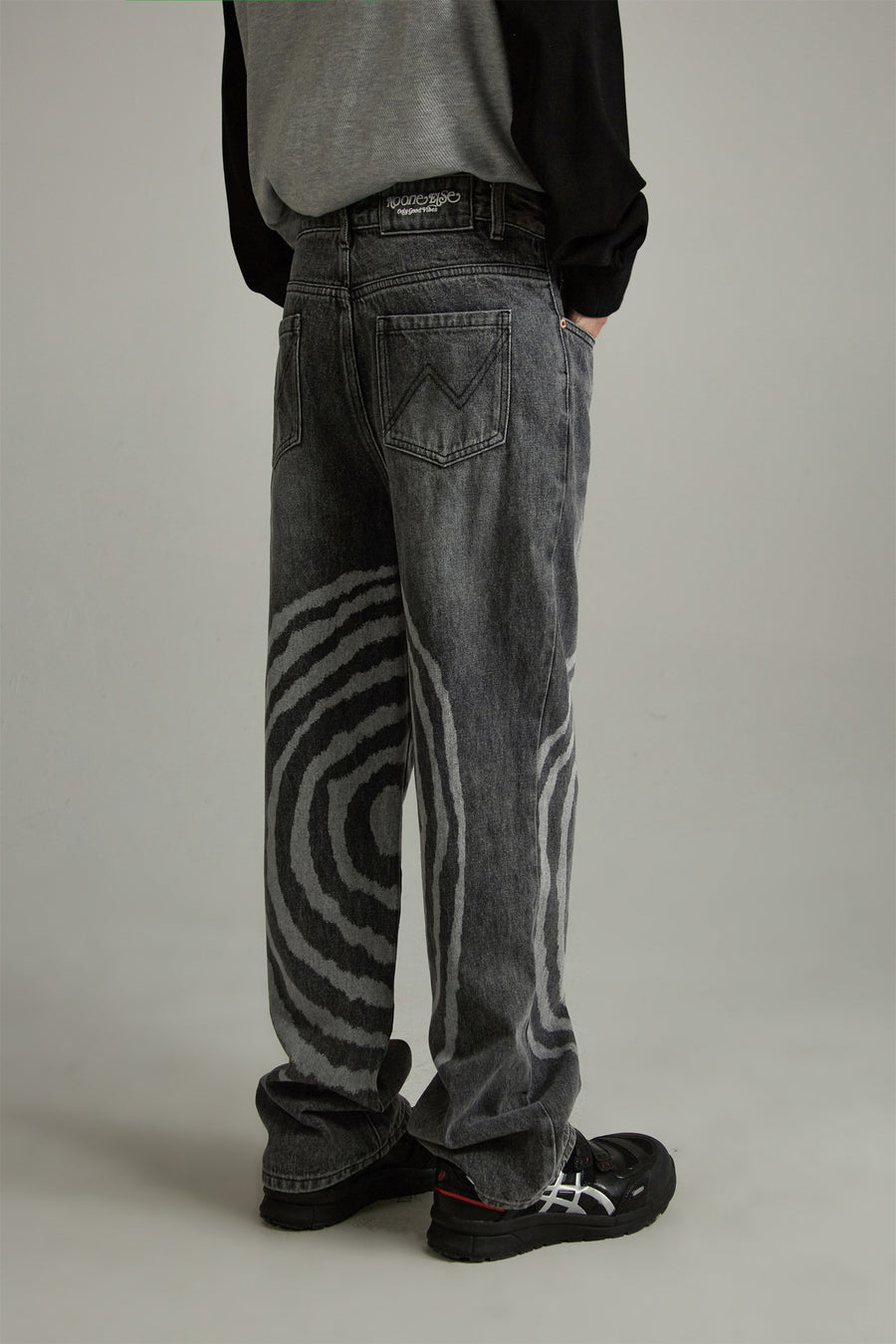 CHUU Noe Cool Design Straight Jeans