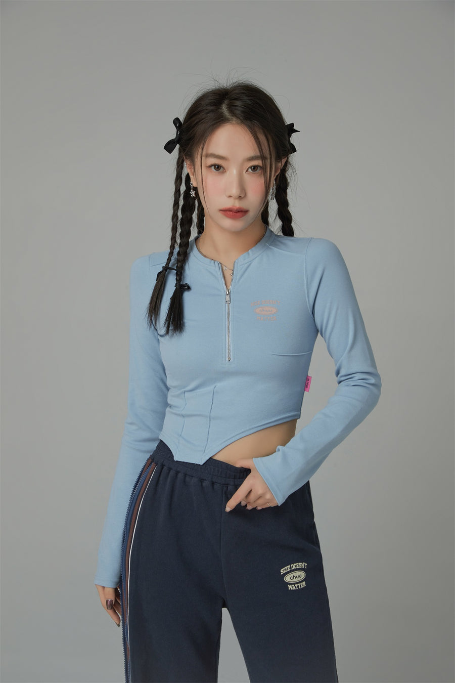 CHUU Half Zip Unbalanced T-Shirt