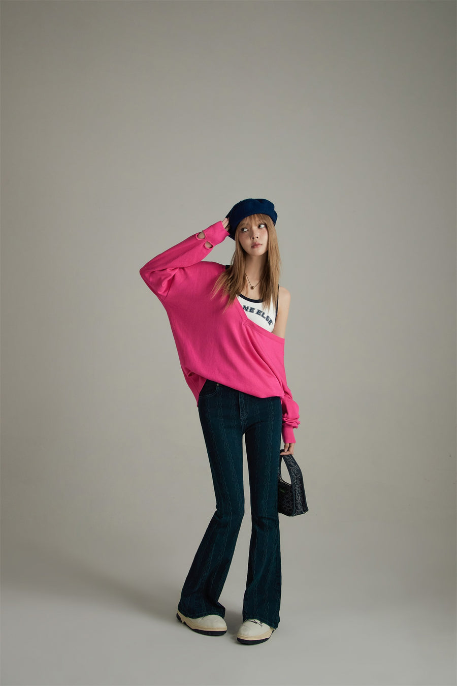 CHUU Lazy V-Neck Loose Knit Top