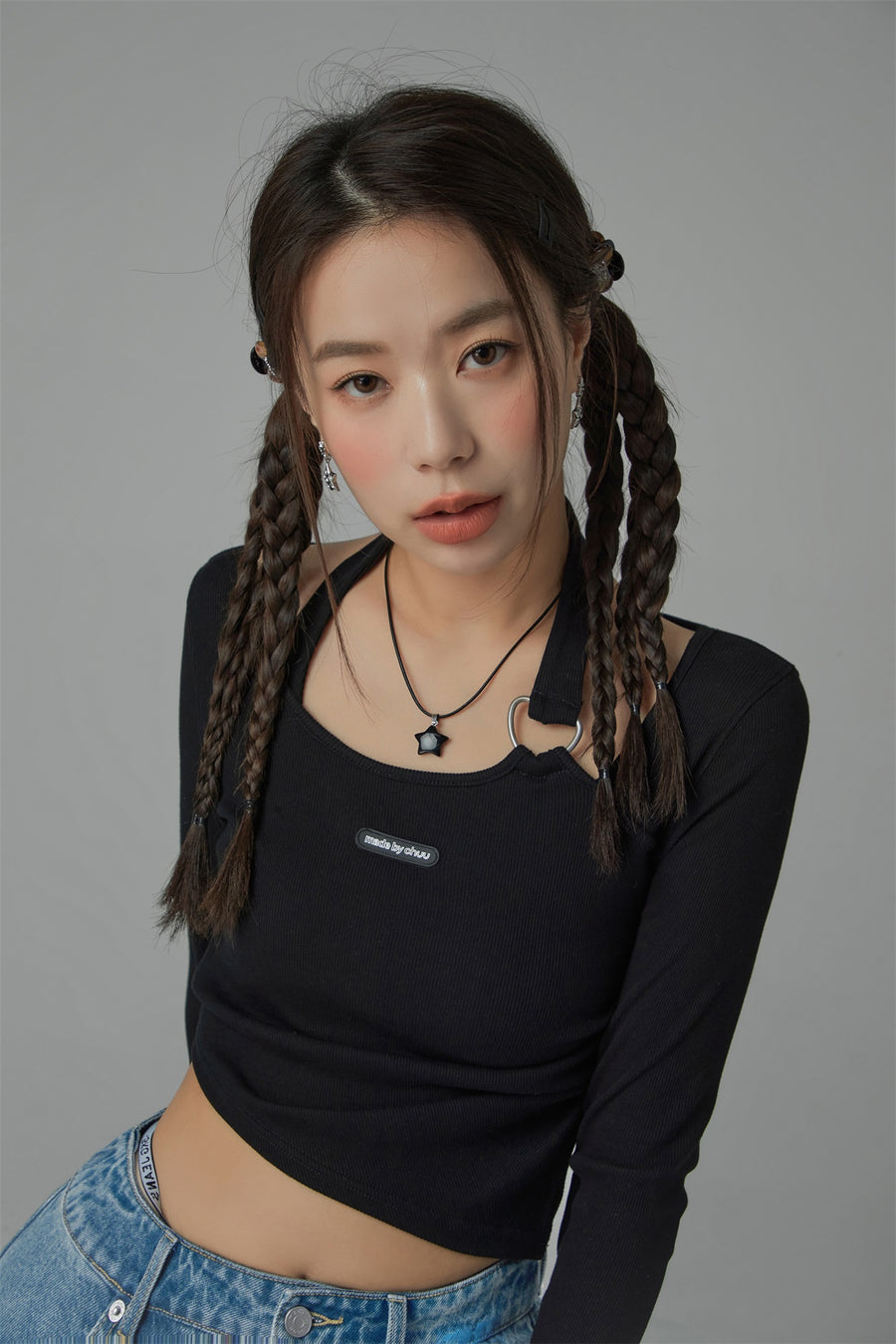 CHUU Unbalanced String Cropped T-Shirt