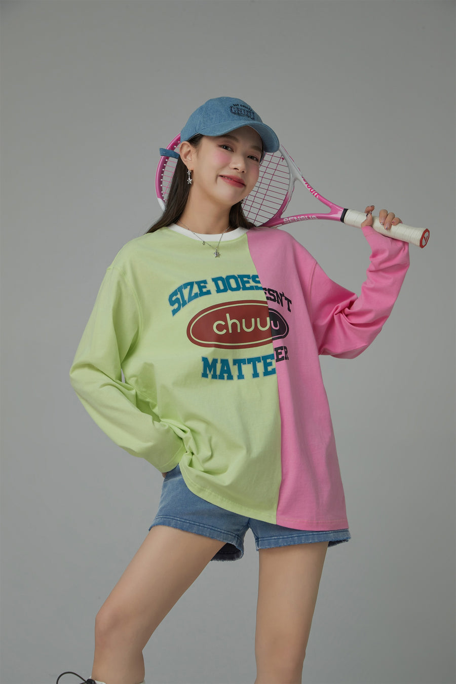 CHUU Size Doesnt Matter Two-Toned Loose Fit T-Shirt