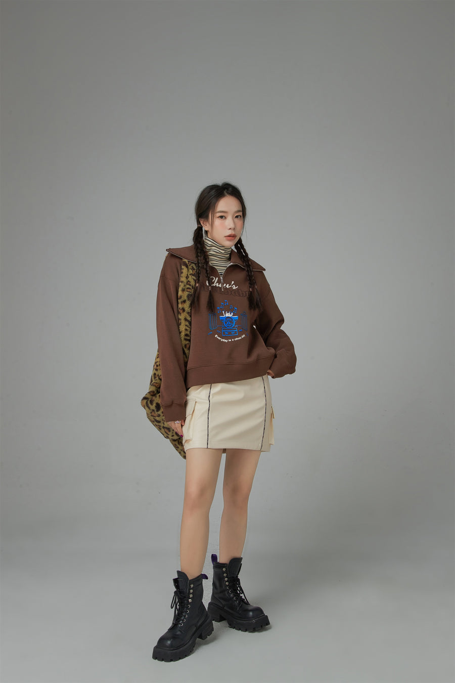 CHUU Name Every Star A-Line Leather Skirt