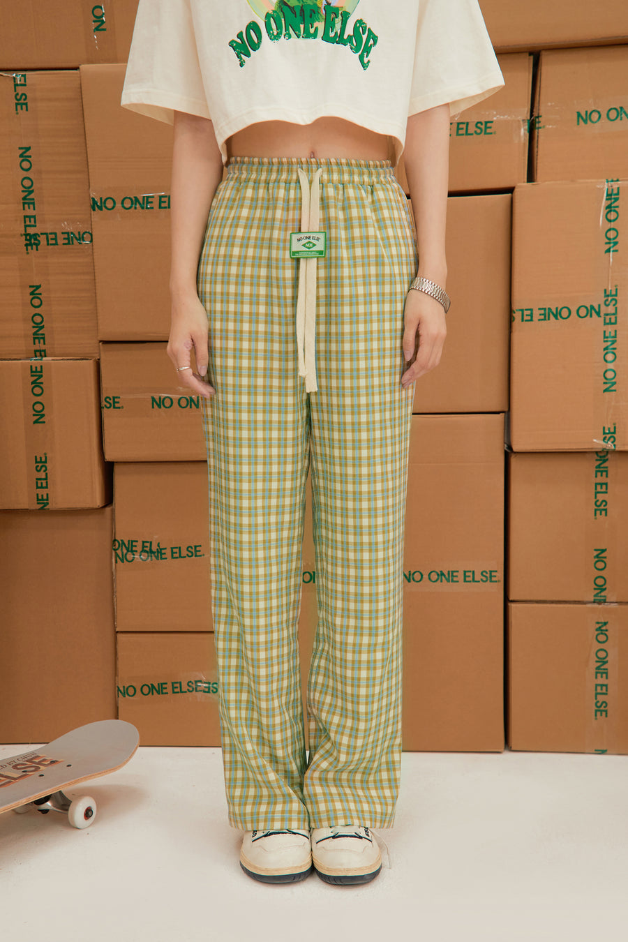 CHUU Check Wide Pants