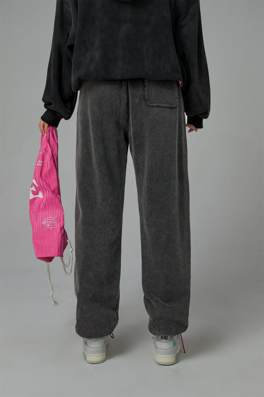 CHUU The Sun Is High Washed Wide Jogger Pants