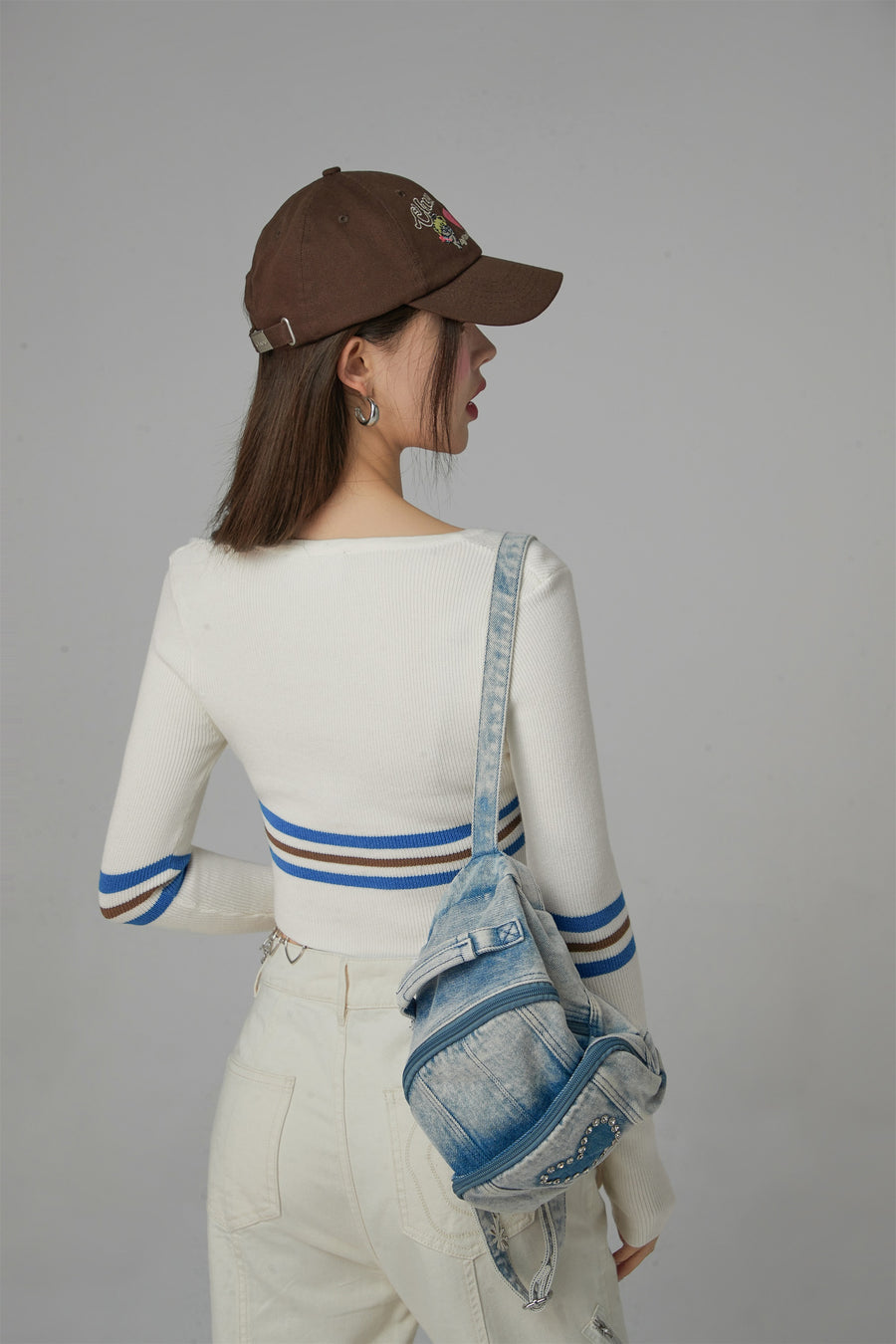 CHUU Unlock Stripes V-Neck Cropped Knit Sweater