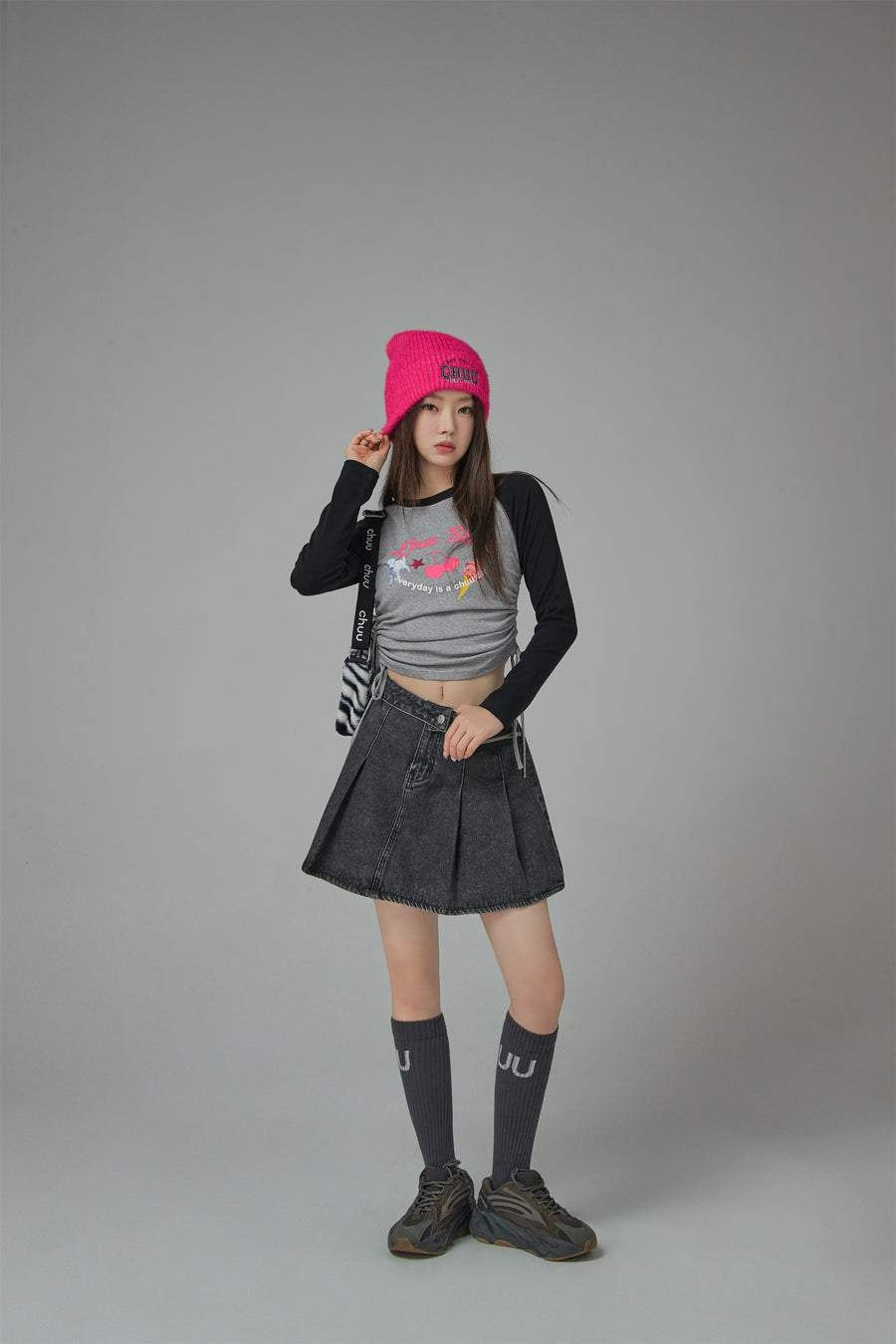 CHUU Dessert Colored Raglan String T-Shirt