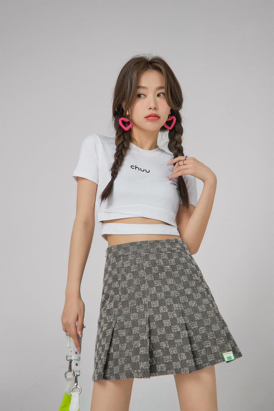 CHUU Gonna Be A Busy Time Checkered Skirt