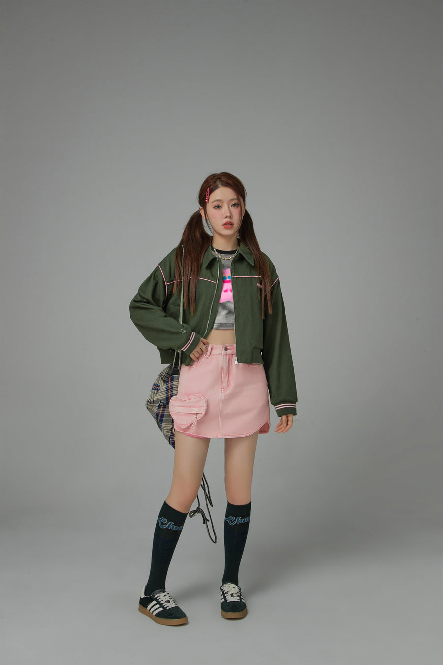 CHUU Funny Rabbit Stripes Long-Sleeved Crop Top