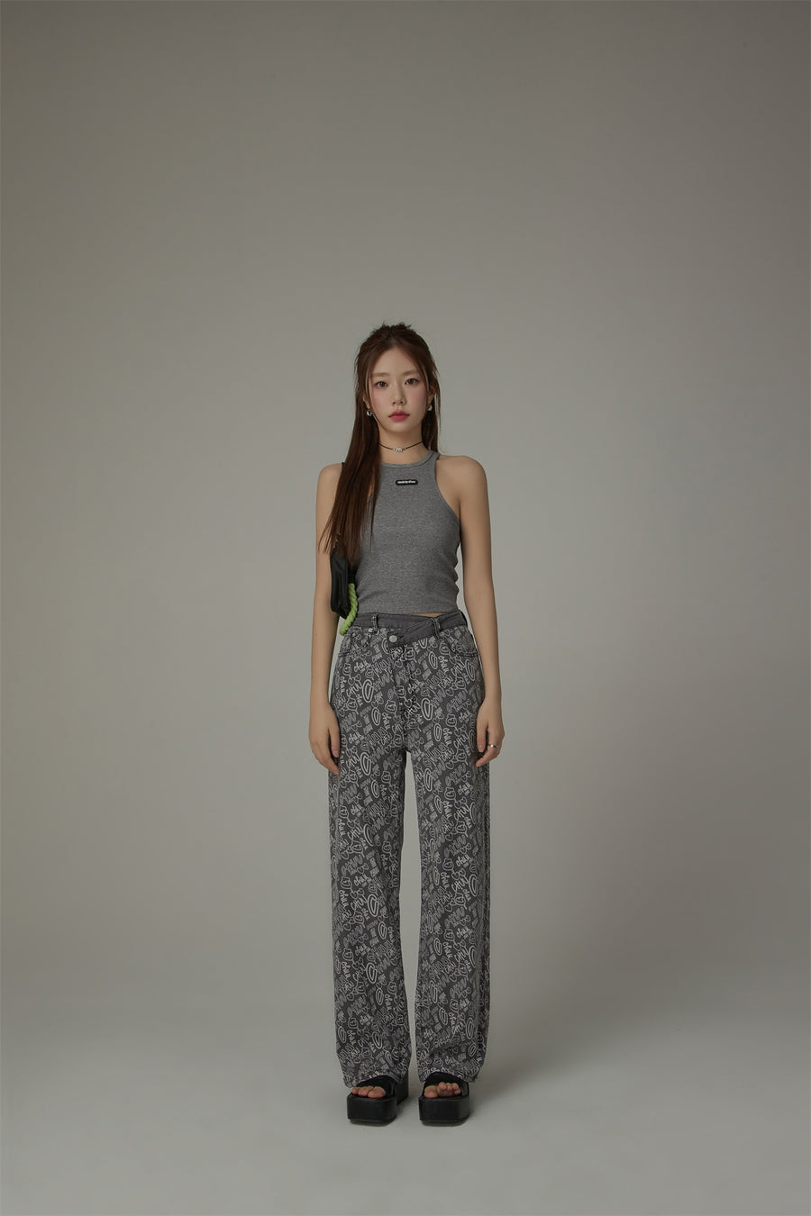 CHUU Printed Wide Denim Jeans