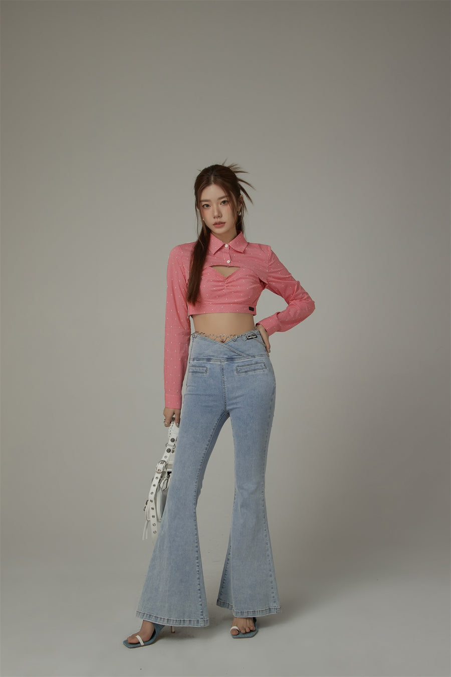 CHUU Cropped Check Cut Out Shirt