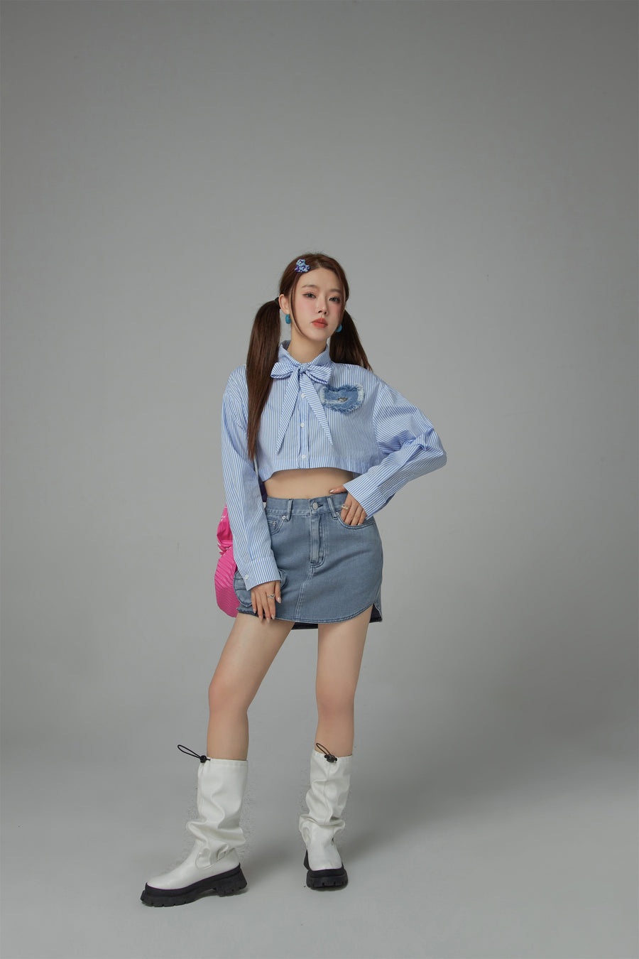 CHUU Heart Denim Pocket Stripe Crop Shirt