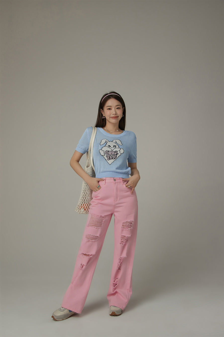 CHUU Rabbit Cropped Knit Top