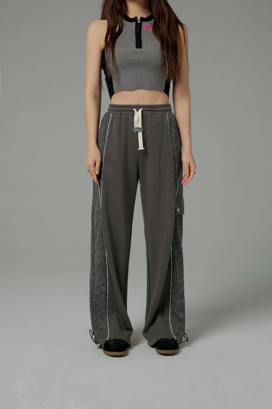 CHUU String Leopard Sweatpants