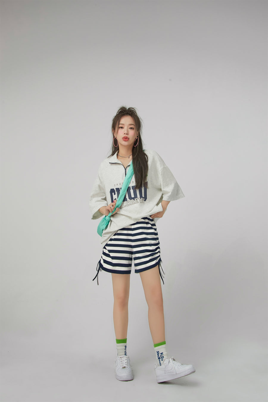 CHUU Striped Shirring Loose Shorts