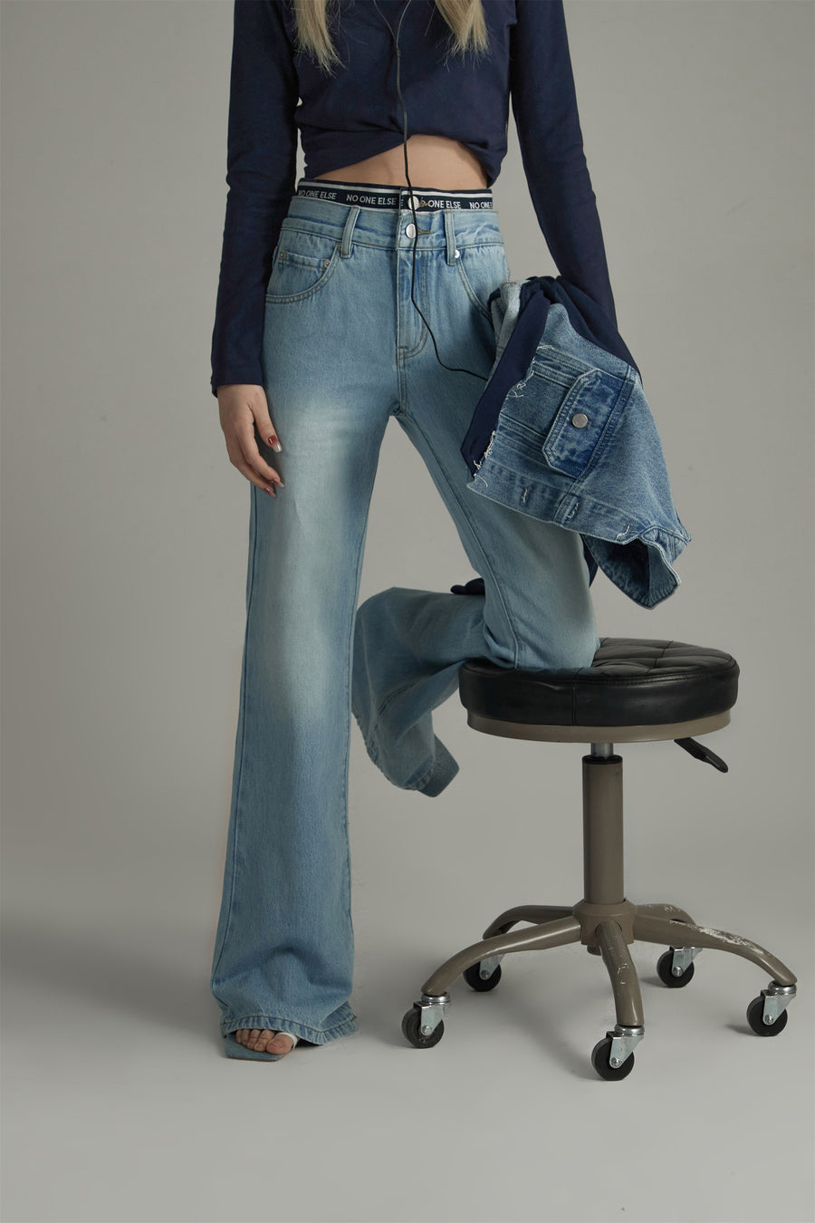 CHUU Semi-Bootcut Denim Jeans