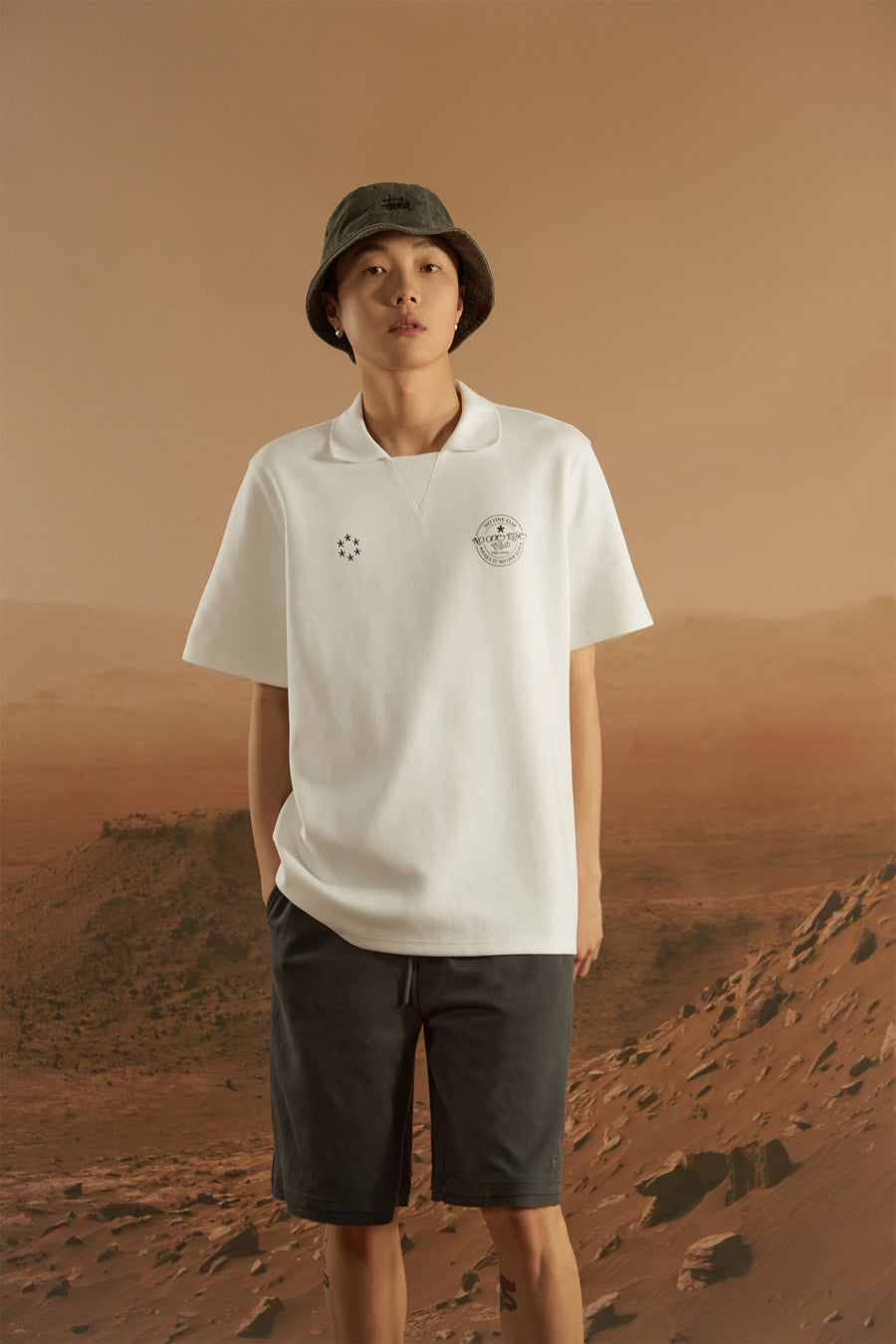 CHUU Star Circle Boxy Polo T-Shirt