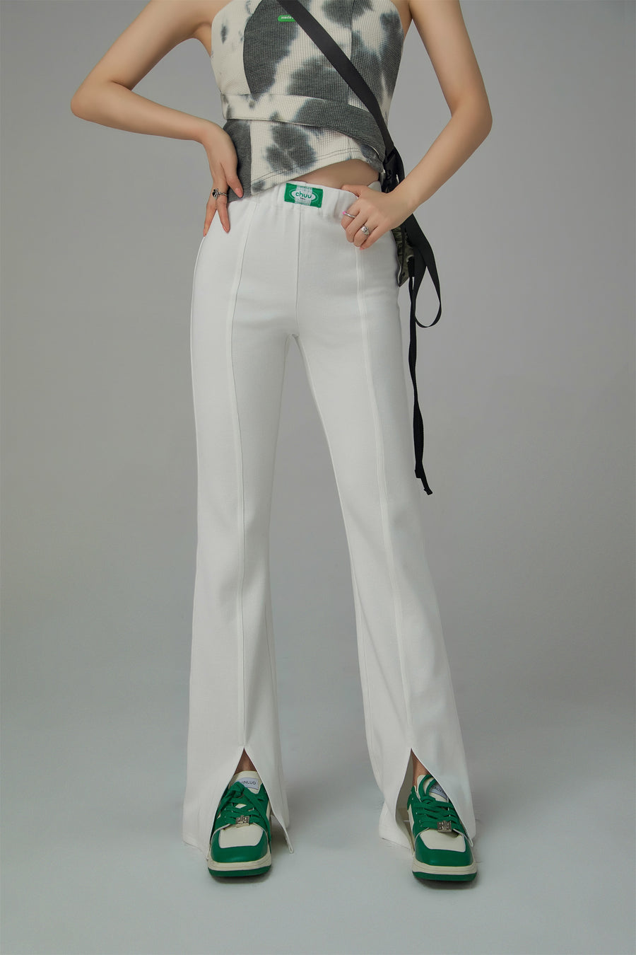 CHUU Front Slit Bootcut Sport Pants