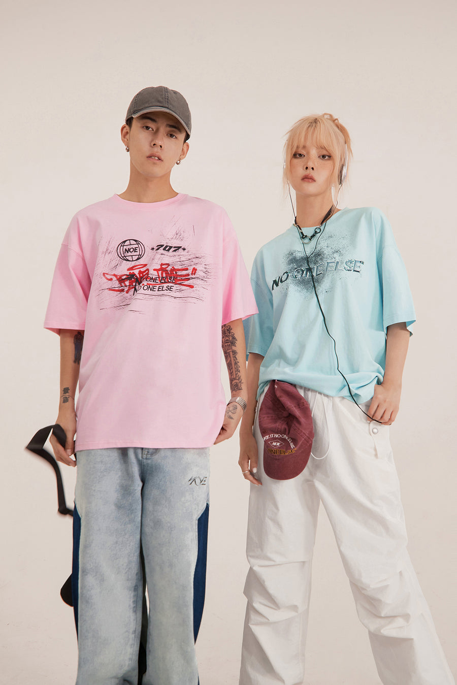 CHUU Spray Paint Logo Loosefit T-Shirt