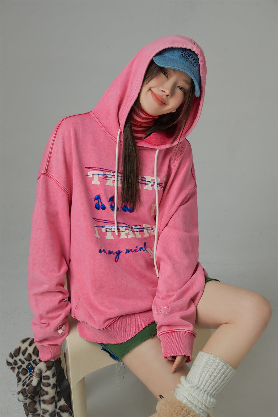 CHUU A Little Bit Extra Cherry Overfit Hoodie