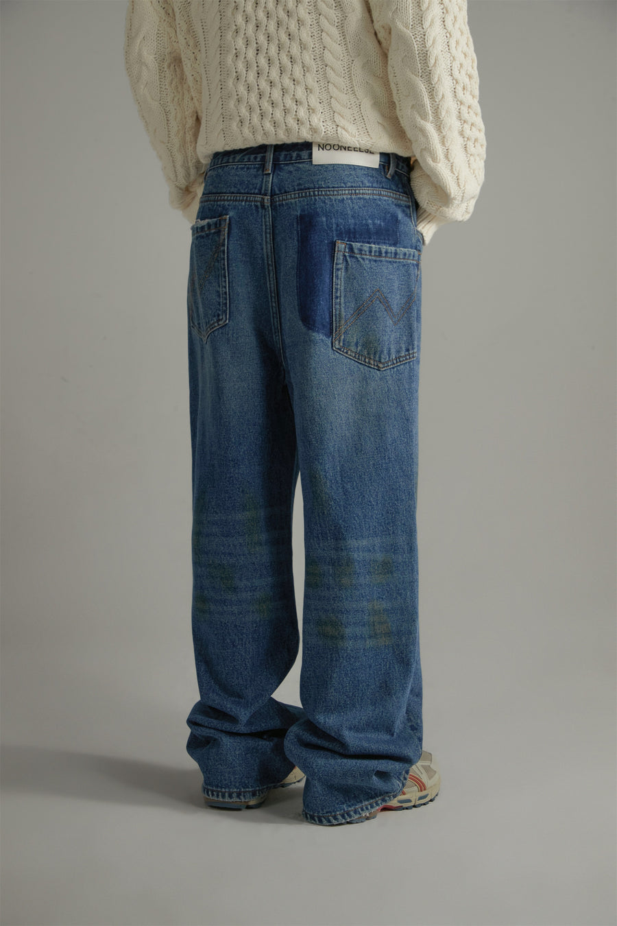 CHUU High-Waisted Denim Jeans