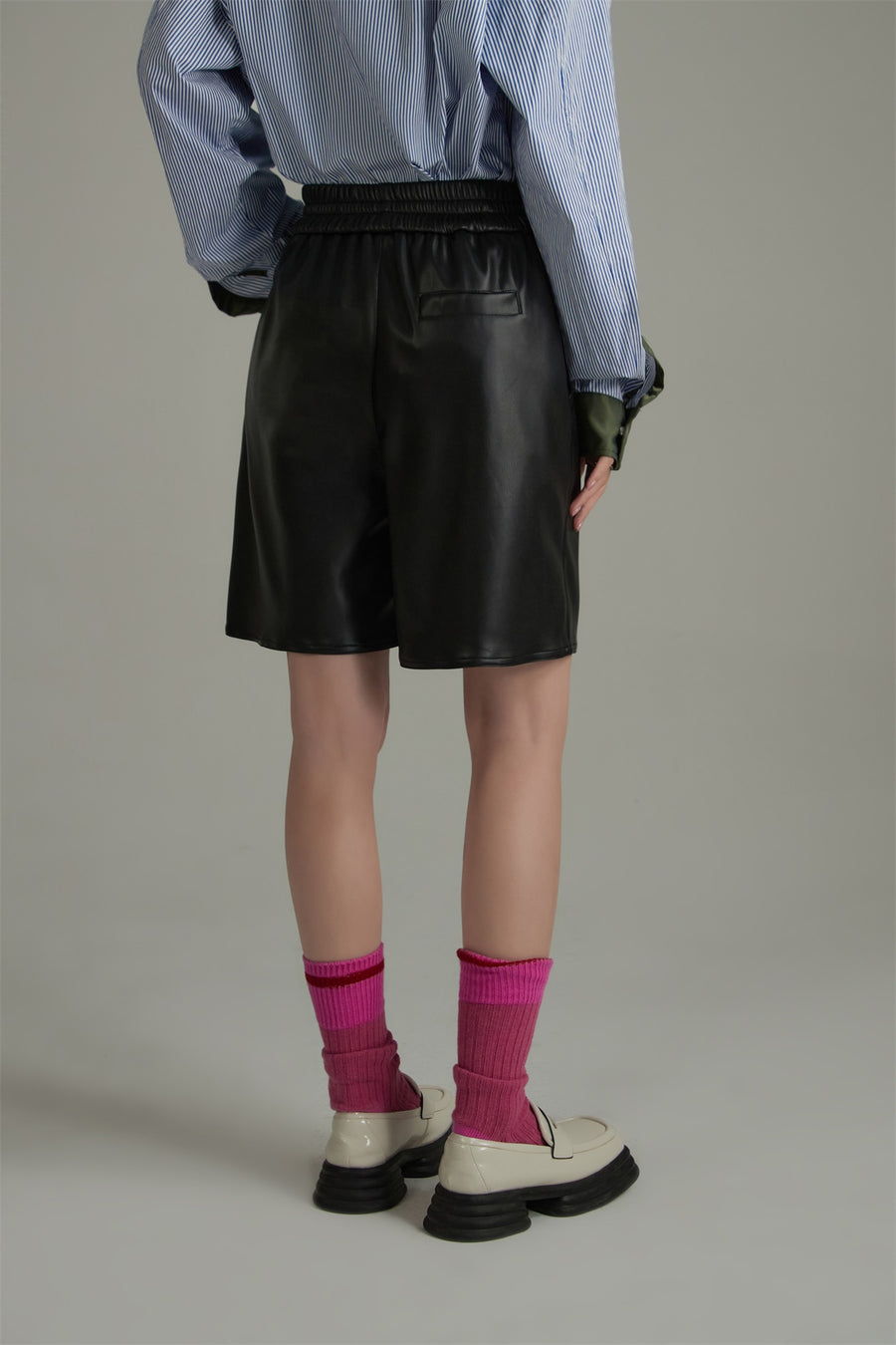 CHUU Leather Casual Shorts