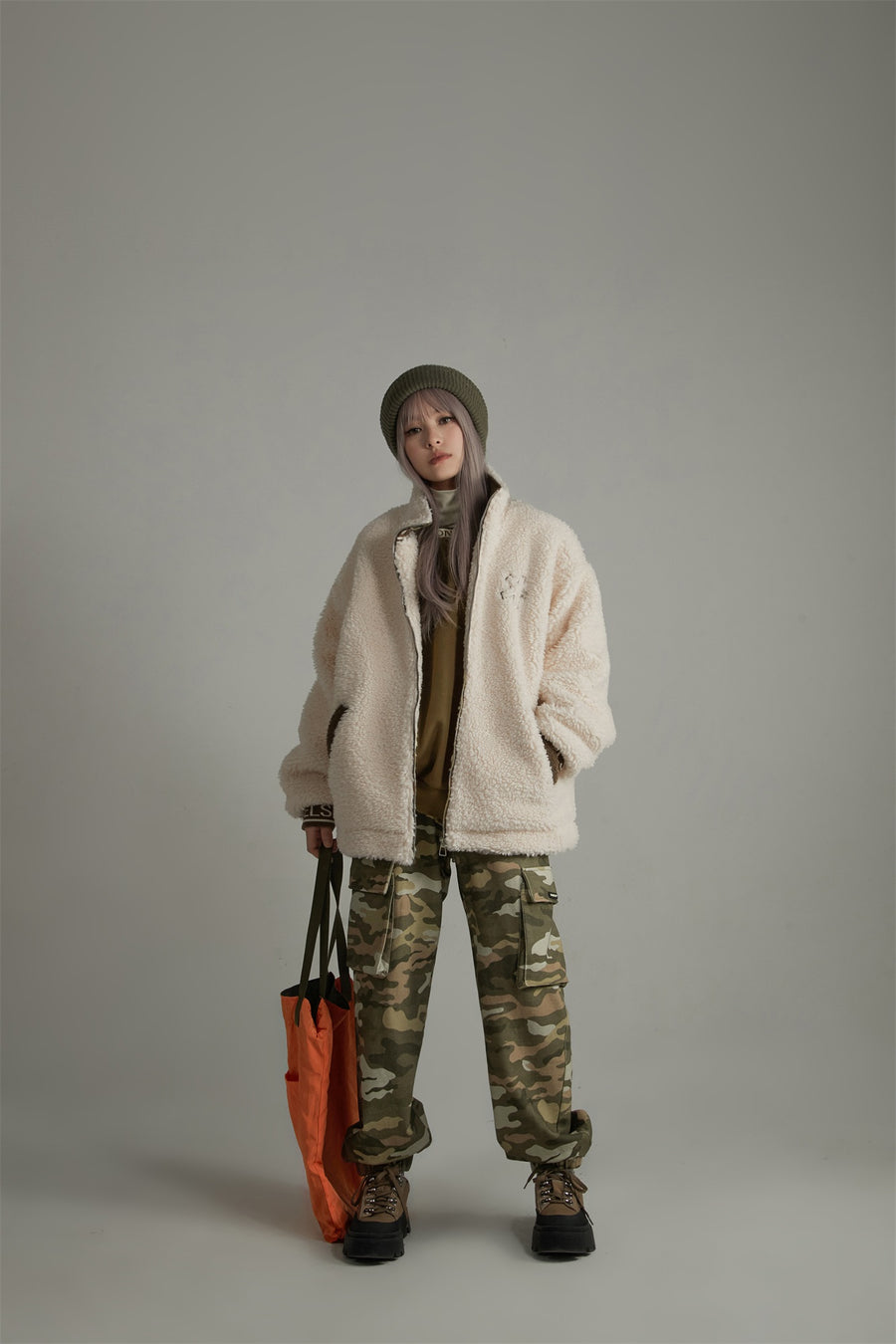 CHUU Camo Cargo Wide Cotton Pants