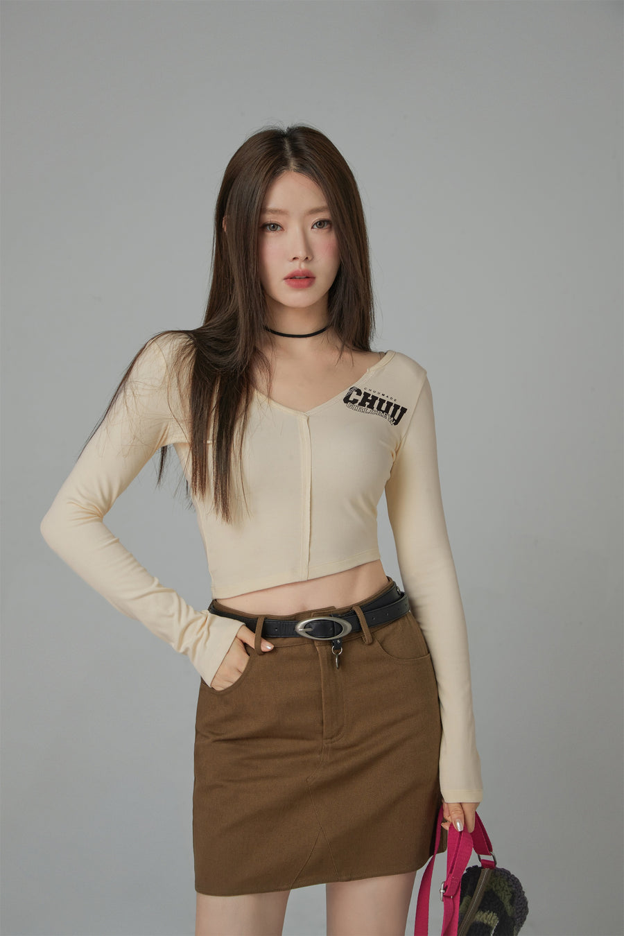 CHUU Deep V-Neck Long Sleeved Top