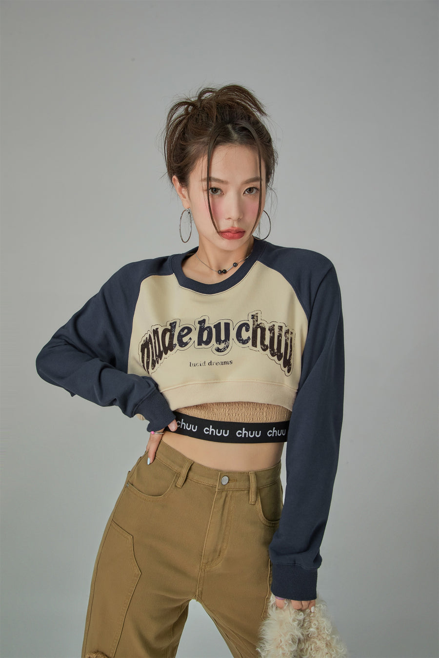 CHUU Casually Living Long Sleeve Cropped Sweatshirt