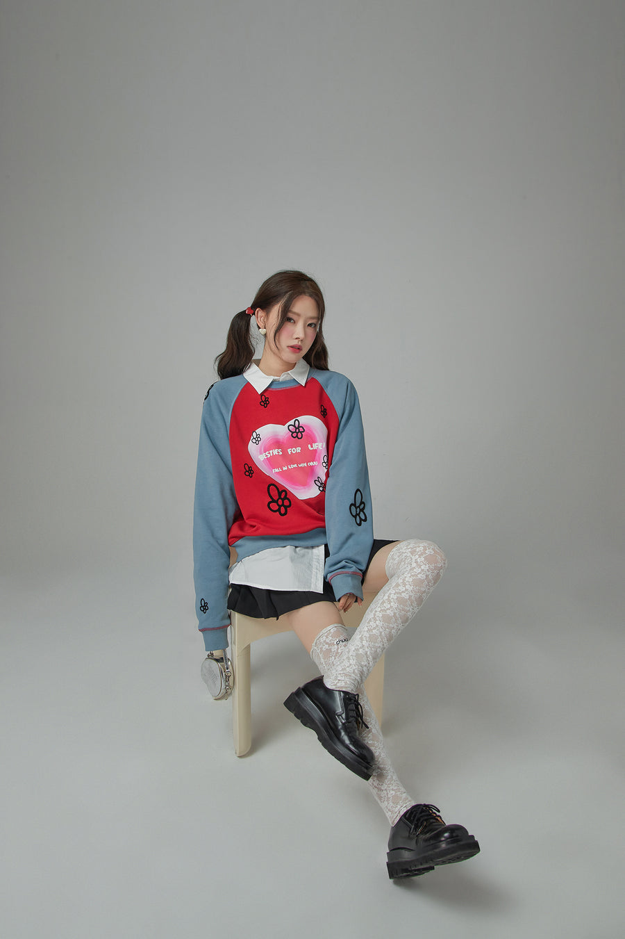 CHUU Besties For Life Flower Raglan Sweatshirt