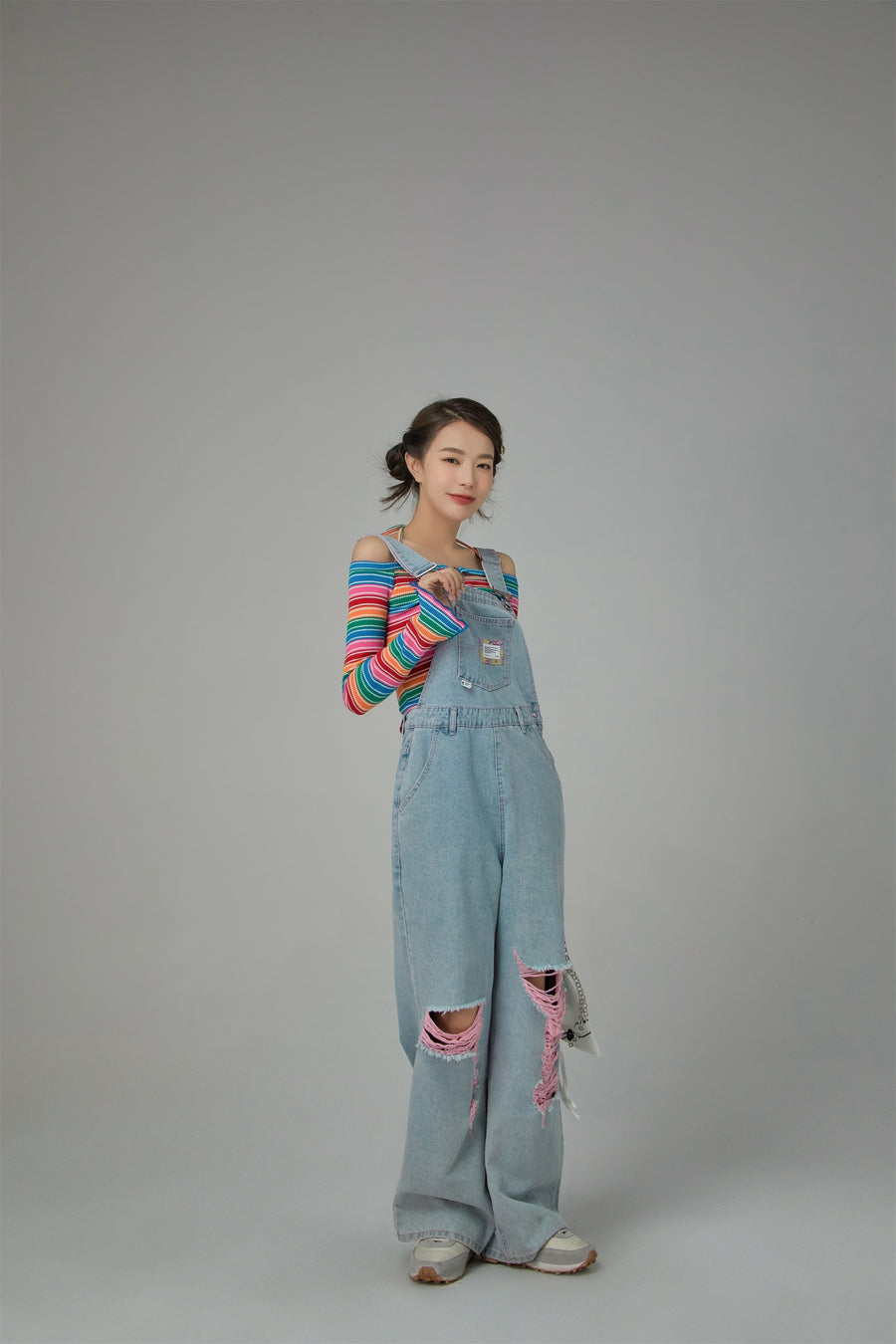 CHUU Rainbow Stripes Off-Shoulder Top