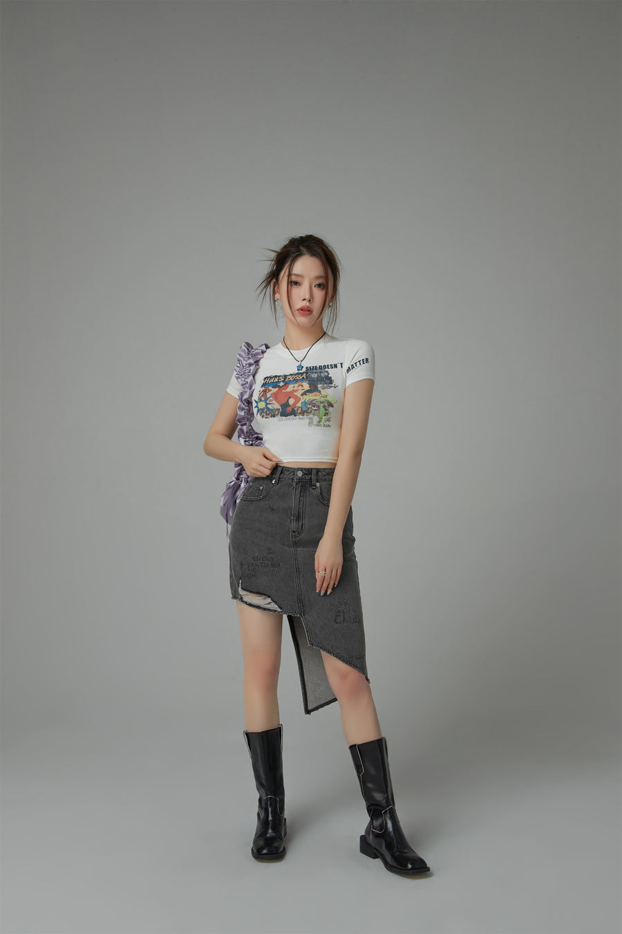 CHUU Unbalanced Denim Skirt