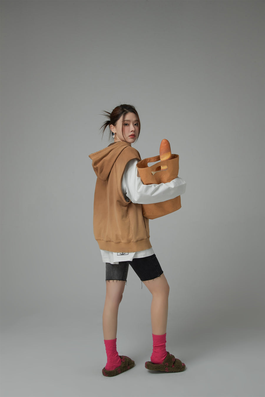 CHUU Size Doesnt Matter Cotton Sleeveless Hoodie