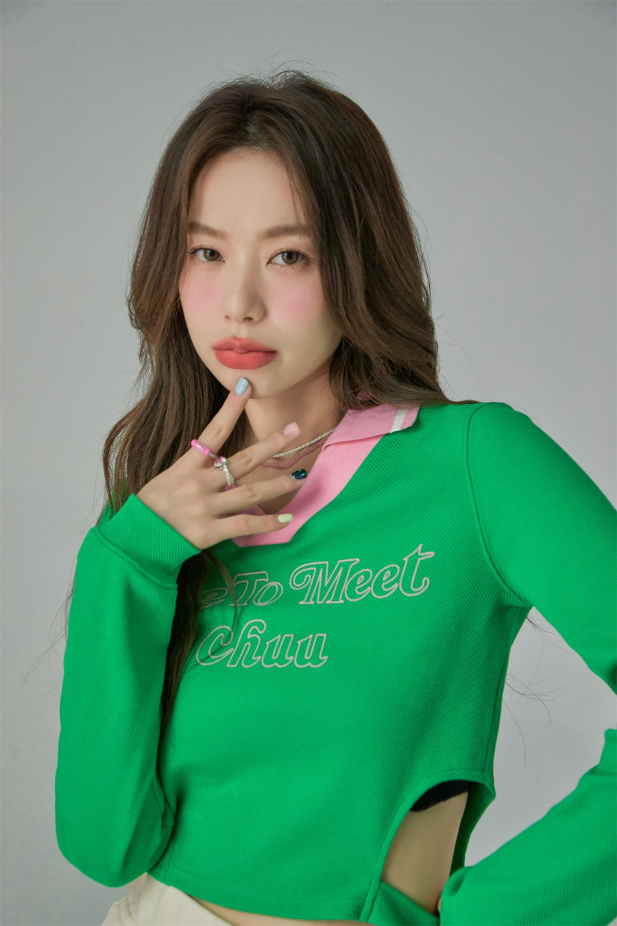 CHUU Side Note Slit Cropped T-Shirt