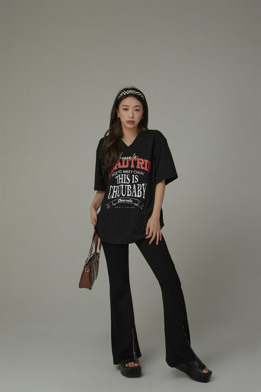 CHUU V-Neck Road Trip T-Shirt