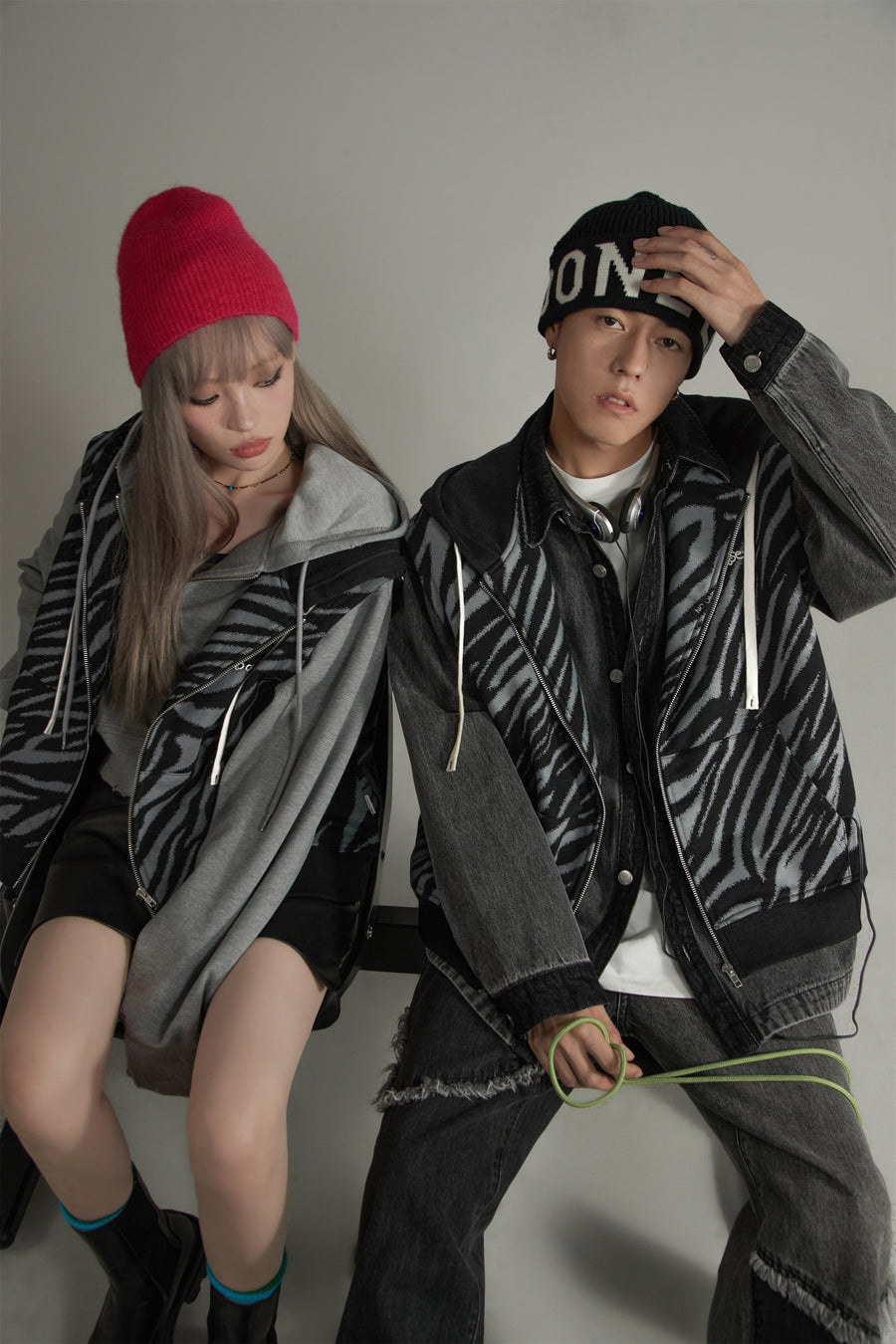 CHUU Zebra Zip-Up Vest Hoodie