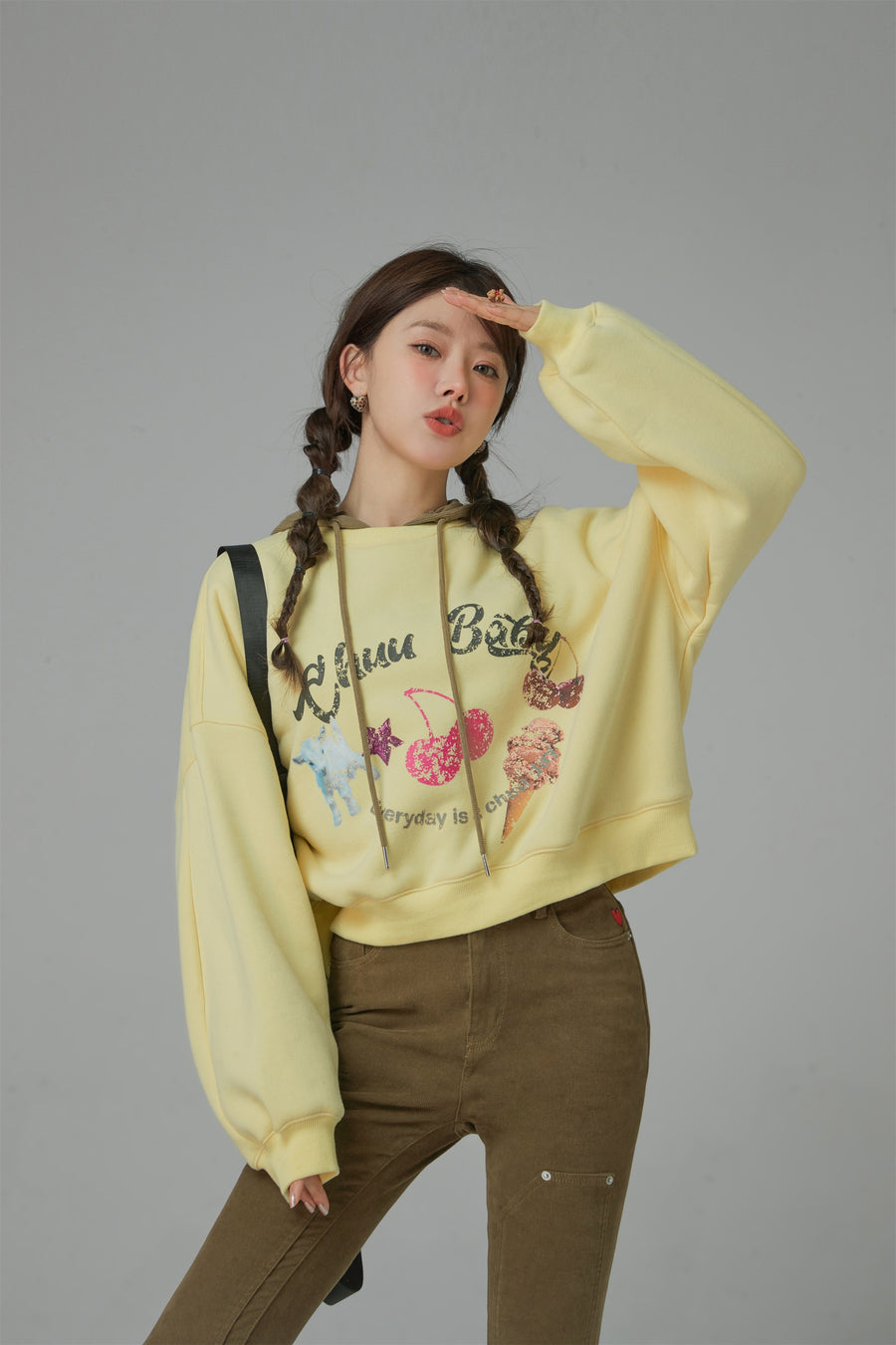 CHUU Everyday Loose Fit Crop Hoodie