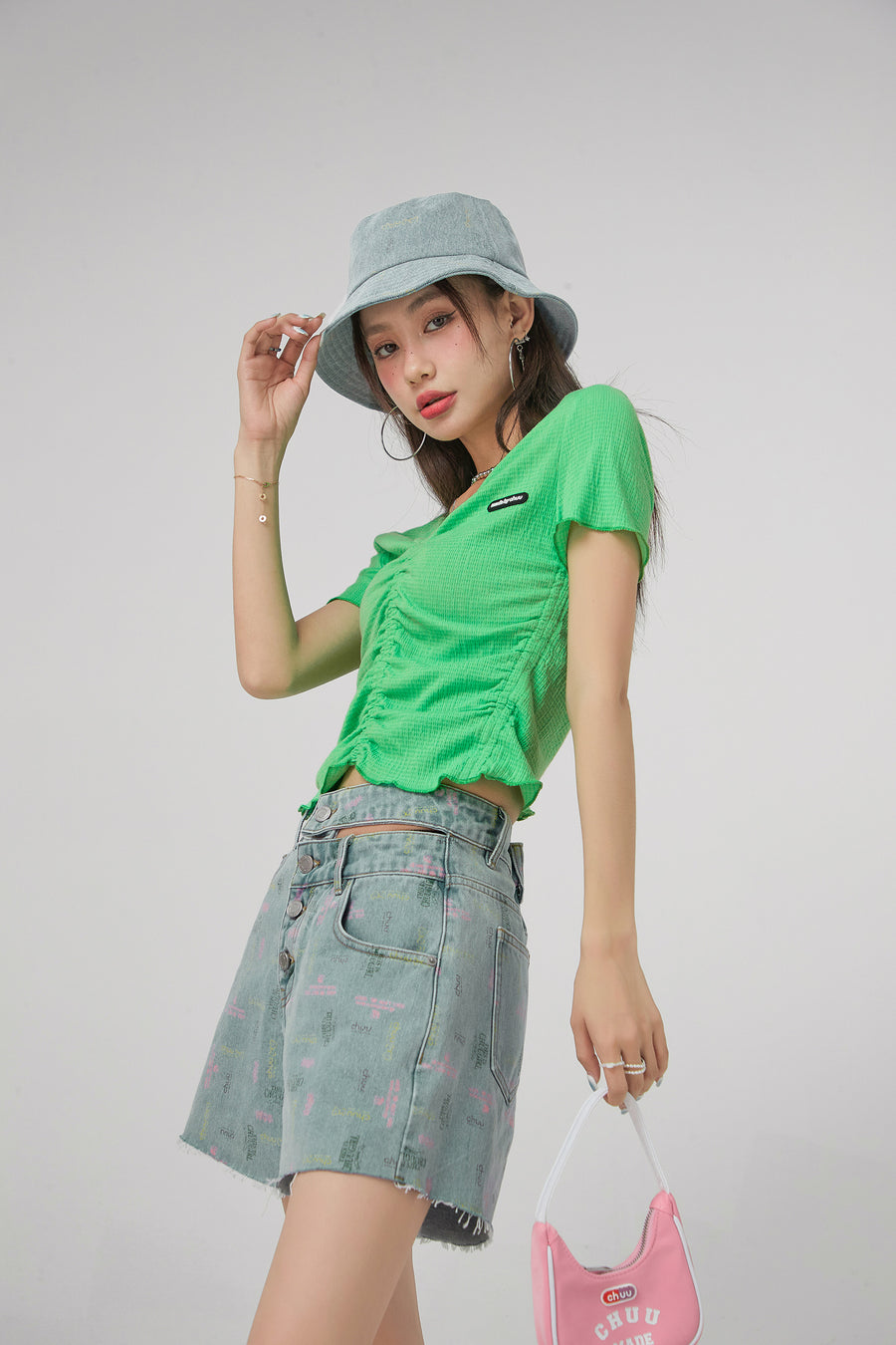 CHUU Colorful Chuu Denim Bucket Hat