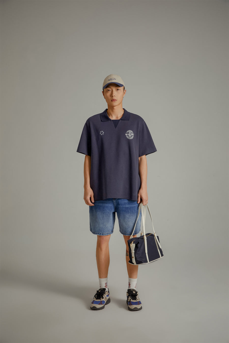 CHUU Star Circle Boxy Polo T-Shirt