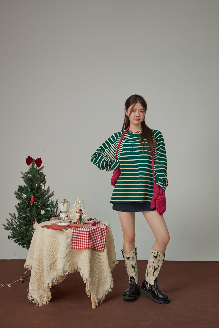 CHUU Cut To The Chase Striped Raglan T-Shirt