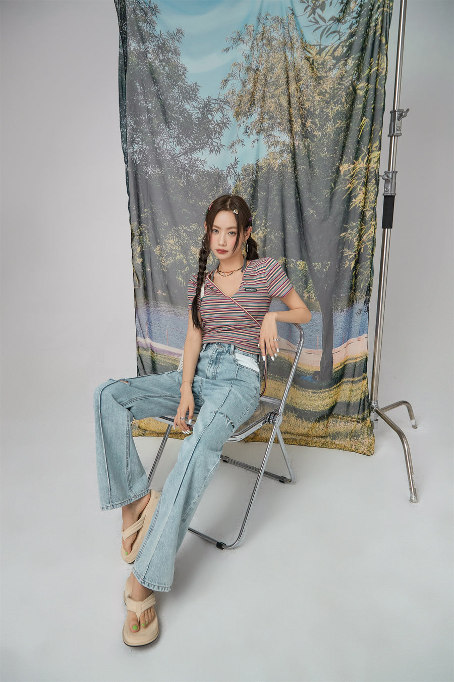 CHUU Cut-Off Bootcut Jeans