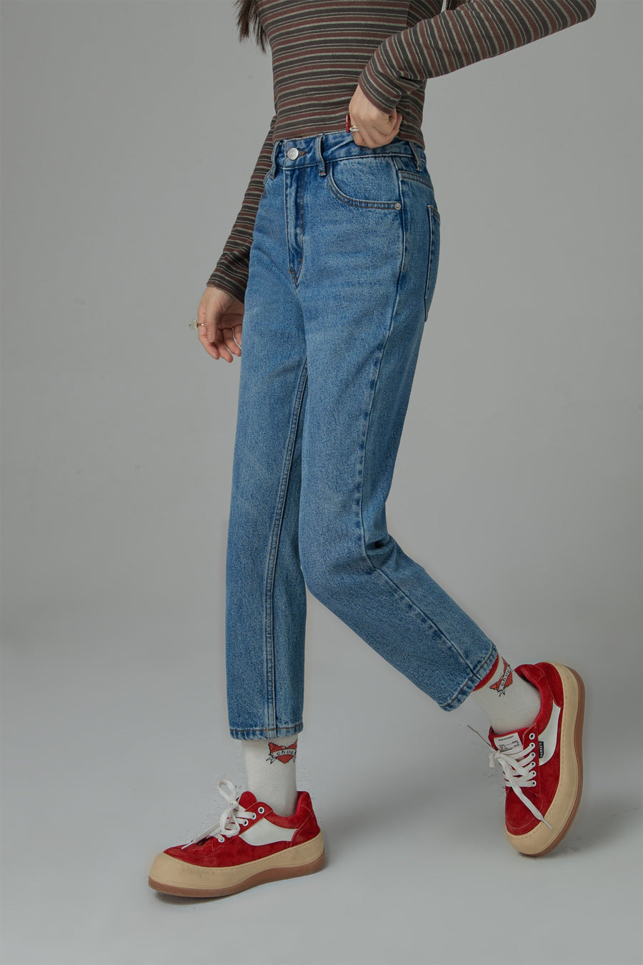 CHUU Can We Fall High-Waist Straight Jeans