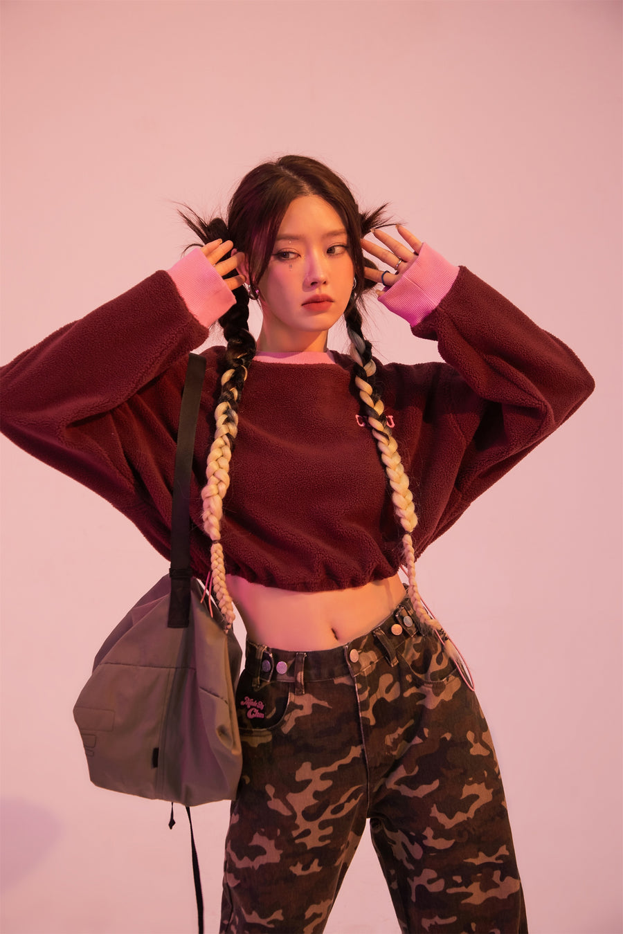 CHUU Fleece Color Matching Cropped Sweatshirt