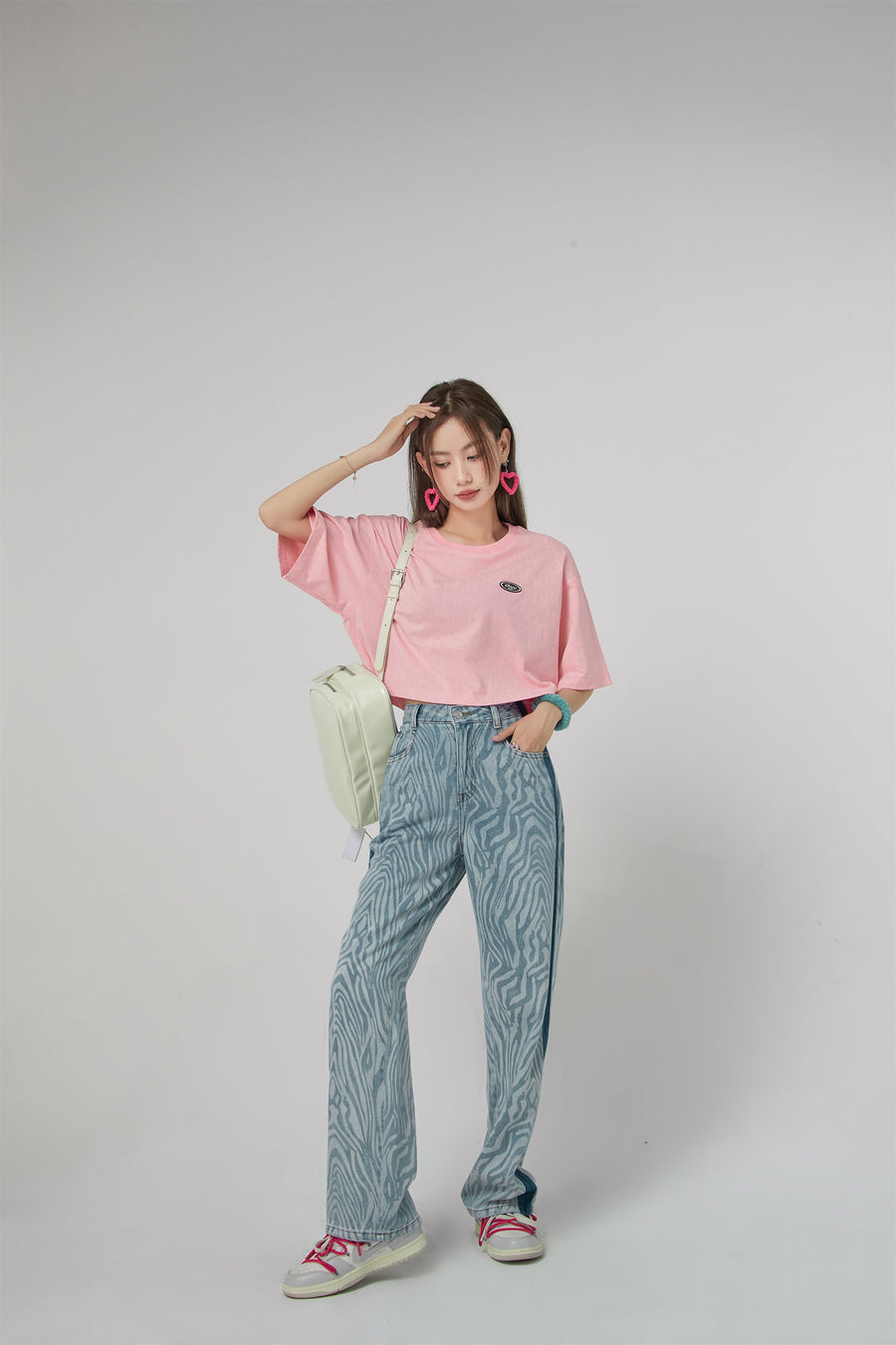 CHUU Chuu Logo Overfit Crop T-Shirt