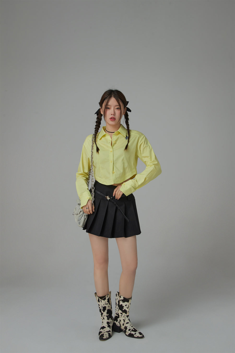 CHUU Drivers License Colored Cropped Shirt