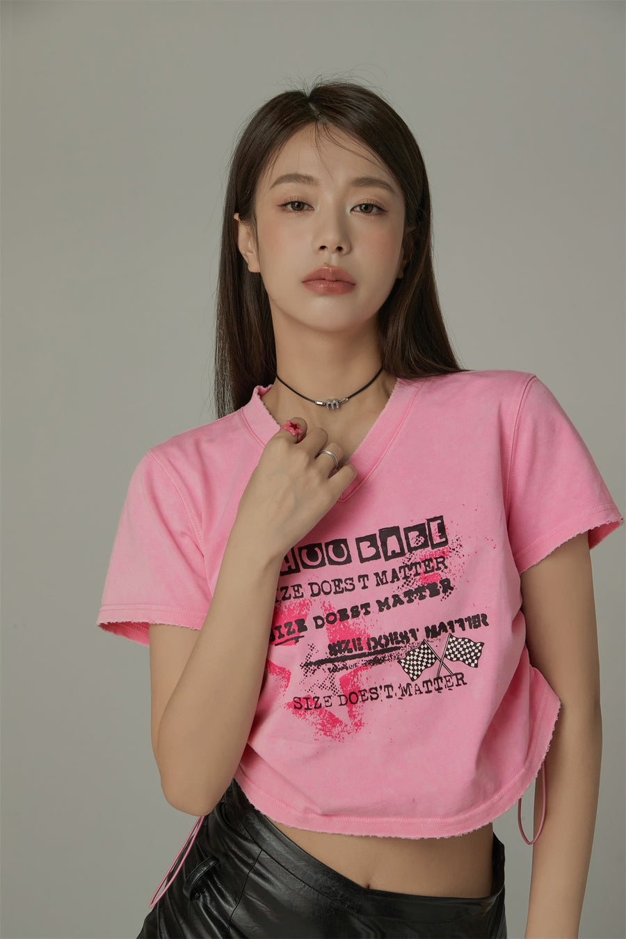 CHUU V-Neck Size Doesnt Matter Cropped T-Shirt