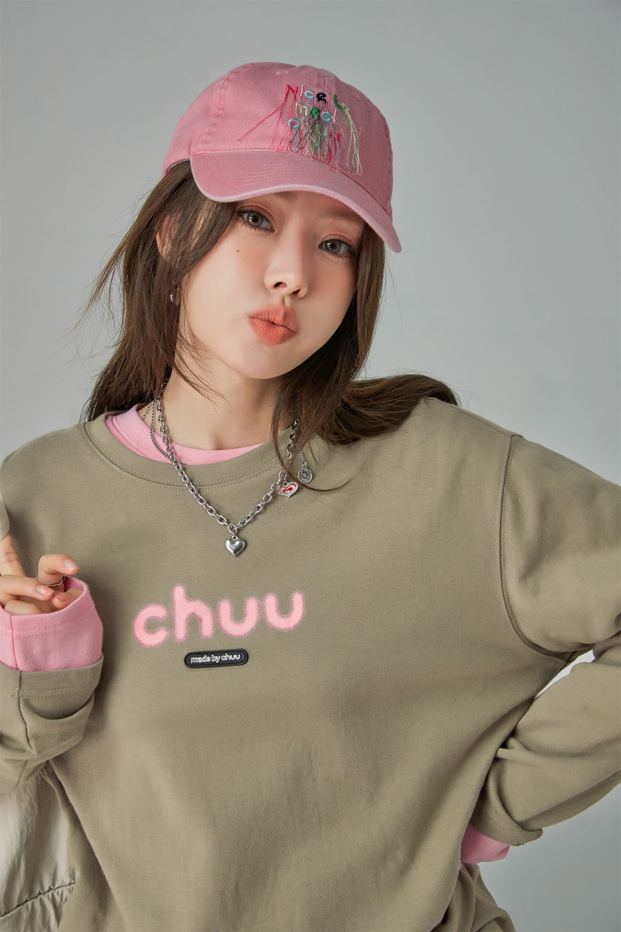 CHUU Blurry Long-Sleeved Sweatshirt